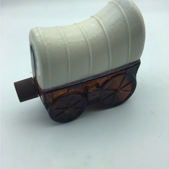 Vintage Western Themed Avon Cologne bottles - Picture 4 of 5